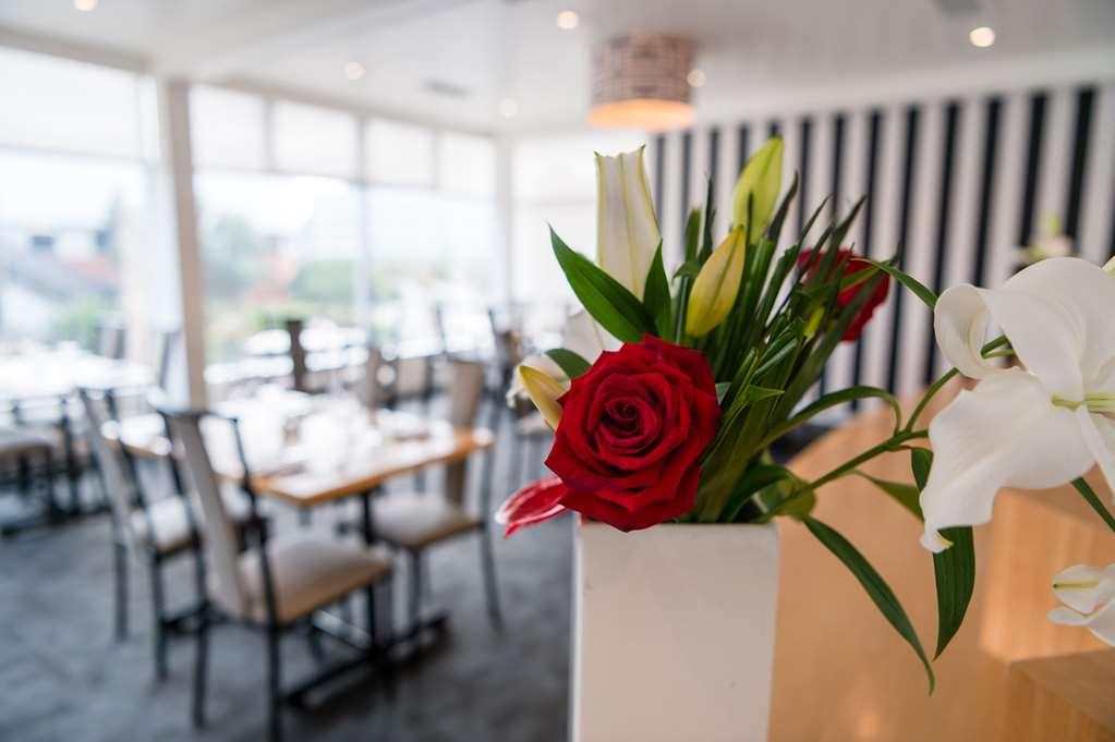 Bay Plaza Hotel Wellington Restaurant billede